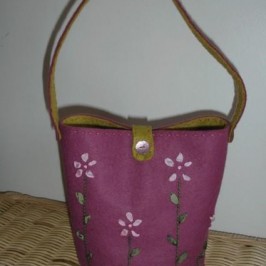 petit sac printanier en feutrine