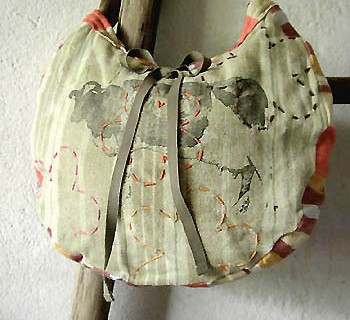 Sac à main vache et fleurs