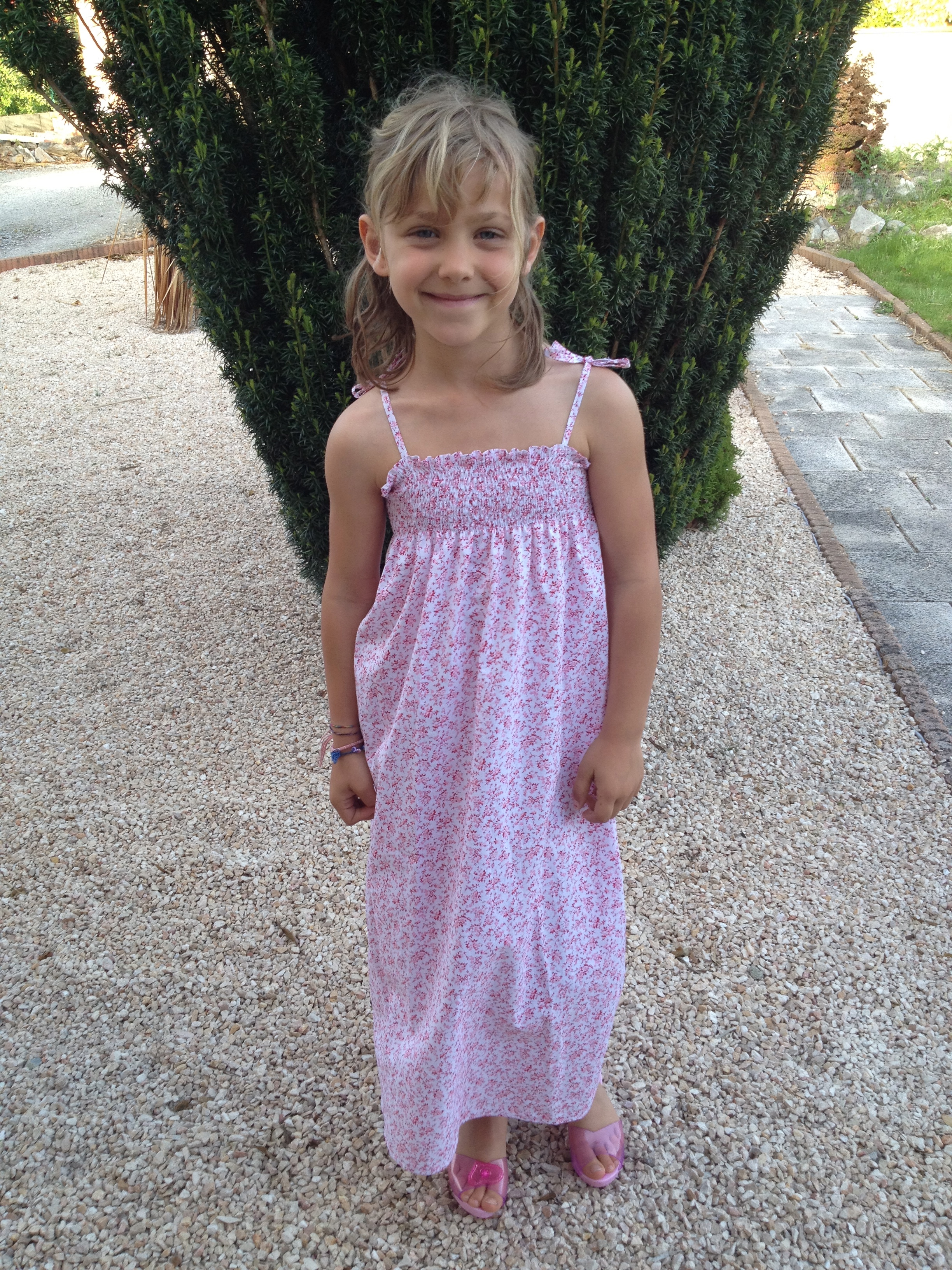 Robe Fille Faite Main – Sans étiquette, Neuf, Unique Et Doux