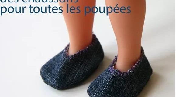 Chaussures de poupée