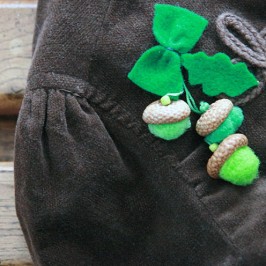 Broche-Pompons et Feutrine