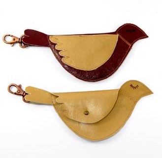 Pochette oiseau en cuir