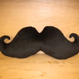 Coussin moustache