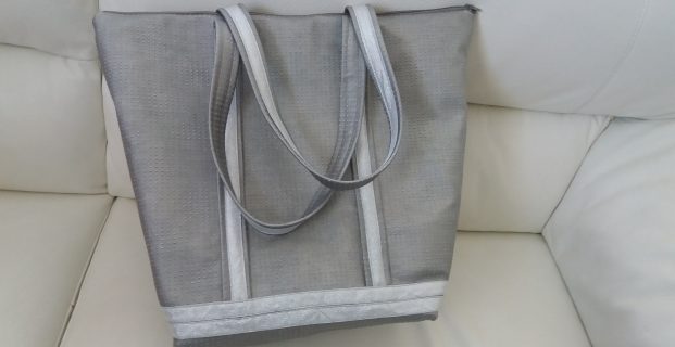 Sac cabas simili cuir strass avec galon argent