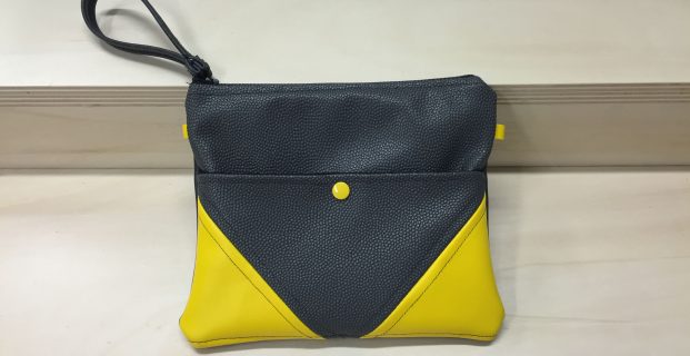 Pochette en simili cuir