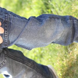 Tuto : pour réparer un pantalon troué…