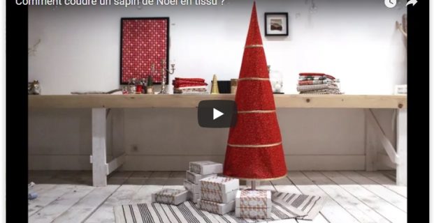 Grand sapin de Noël en tissu