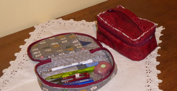 Trousse-vanity qui s’ouvre entierement