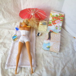 Tenues et accessoires de plage Barbie