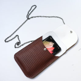 Pochette smartphone en simili