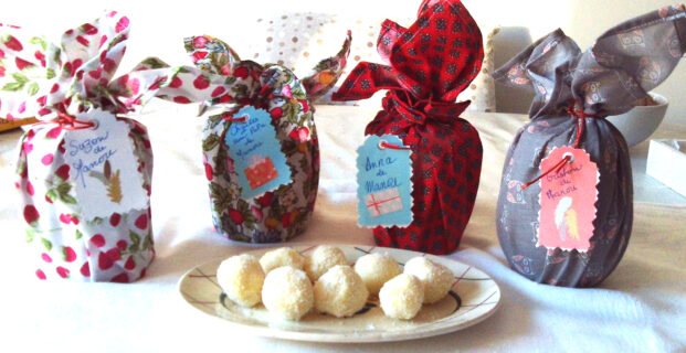 Emballage cadeau en tissu réutilisable