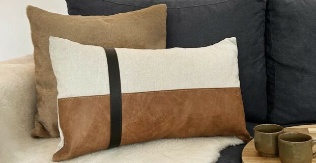 Housse de coussin en cuir et tissu