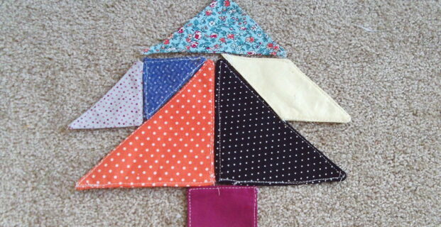 Jeu de tangram en tissu