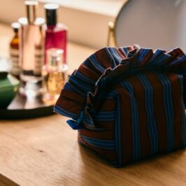 Trousse zippée à volants